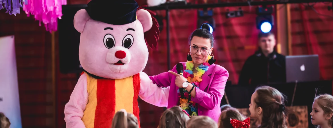 kobieta z&nbsp;misiem